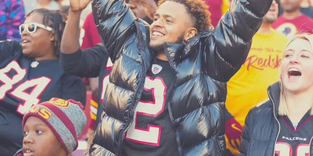 Atlanta Falcons NFL Game at Mercedes Benz Stadium - Image 2