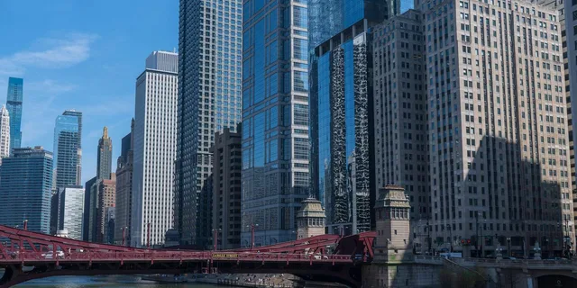 Chicago Architecture River Cruise - Image 5