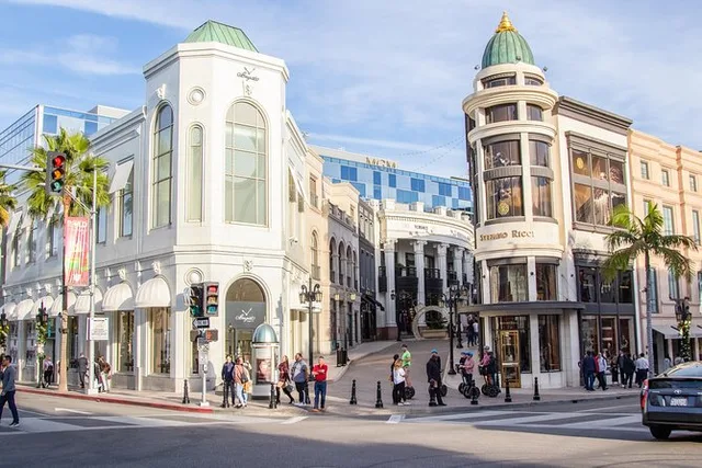 Los Angeles Iconic Sights Full-Day Tour - Image 1