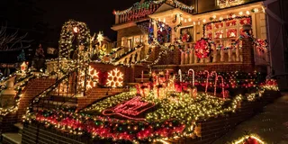 New York City Christmas Lights Tour in Dyker Heights