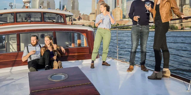 New York City Mini Yacht Sightseeing Tour 1.5 hr - Image 6