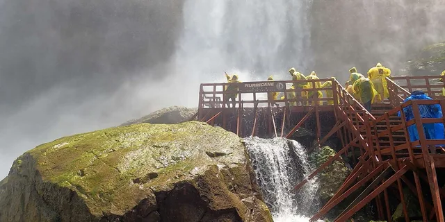 Niagara Falls Tour with Maid of the Mist and Cave of the Winds - Image 6
