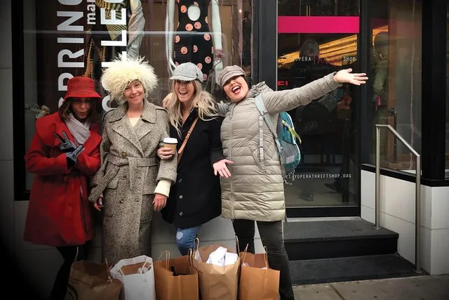 New York City Vintage Shopping Tour - Image 4