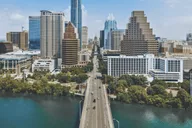 Austin Landmarks Tour in Open-Top Bronco thumbnail 2
