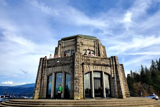Portland Columbia Gorge Waterfalls and Mt. Hood Tour - Image 3