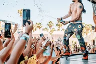 Las Vegas Pool Crawl with Party Bus & Open Bar thumbnail 6