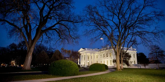 Washington DC National Mall Night Tour - Image 3