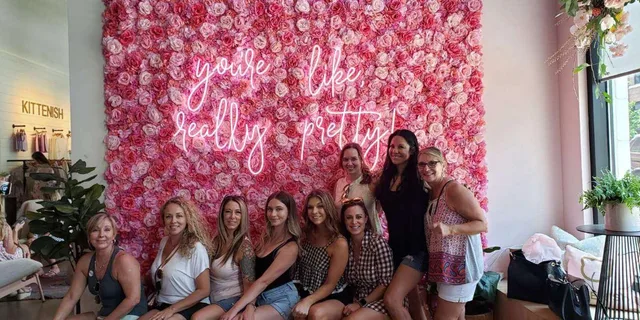Nashville Shopping Tour with Wine and Snacks - Image 4