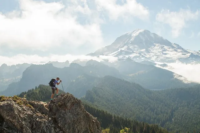 Mount Rainier Private Tour & Hike - Image 1