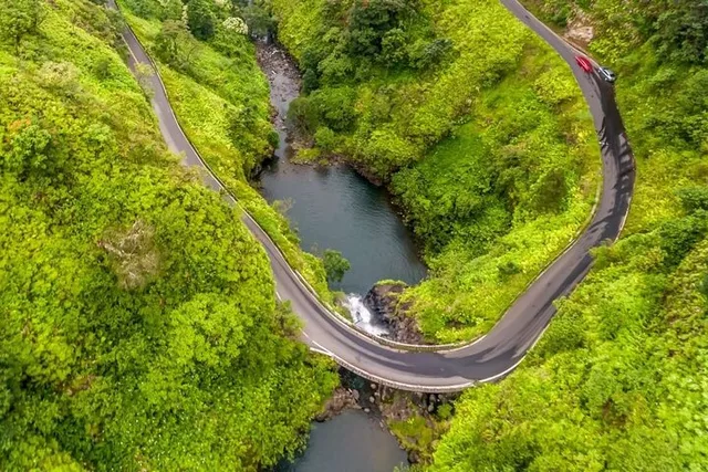 Maui Road to Hana Waterfalls and Black Sand Beach Tour - Image 2