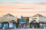 Los Angeles Citadel Outlets Transfer with VIP Lounge thumbnail 2