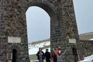 Yellowstone Private Guided Car Tour with Lunch thumbnail 6