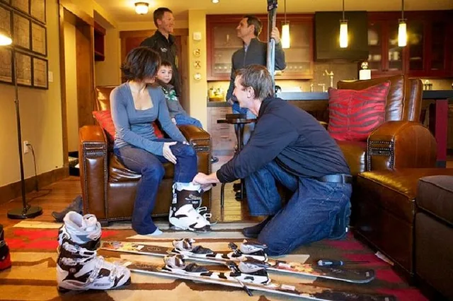 Mammoth Lakes Snowboard Rental with Delivery - Image 2
