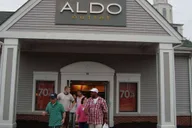 New York City Shopping Tour at Woodbury Outlets thumbnail 3