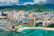Honolulu Helicopter Tour Doors-Off 20 Min thumbnail 2