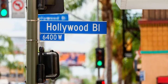 Los Angeles Hollywood and Beverly Hills Tour - Image 2