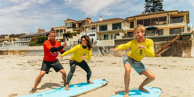 La Jolla Surfing Lesson - Image 1
