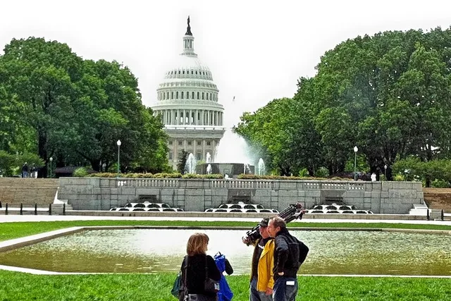 Washington DC City Tour by Van - Image 4