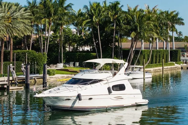 Miami Yacht Tour - Image 1