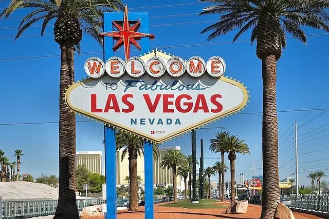 Las Vegas Jeep Tour with Fremont Street and Red Rock - Image 1