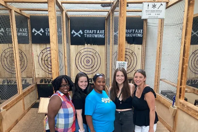 Memphis Axe Throwing Experience 1 hr - Image 5
