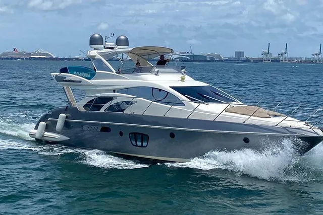 Miami Private Yacht Tour - Image 1