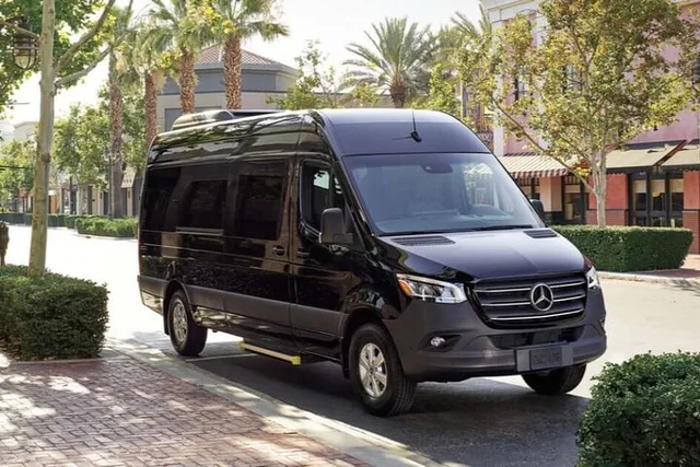 Portland Private Airport Transfer - Image 2