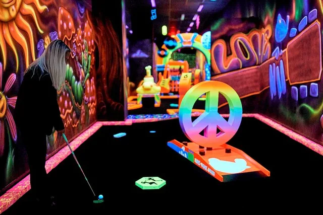 Bloomington Mini Golf at Mall of America - Image 2