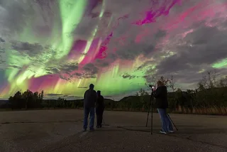 Fairbanks Northern Lights Lodge & Chase Tour
