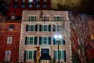 Washington DC Ghosts and Booze Haunted Pub Crawl 2 hr thumbnail 6
