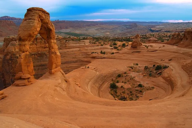 Arches National Park Guided Hike - Image 3