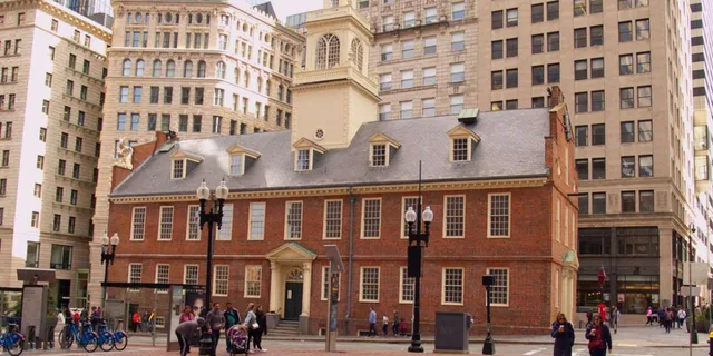 Boston Freedom Trail Walking Tour with Bunker Hill and USS Constitution - Image 4