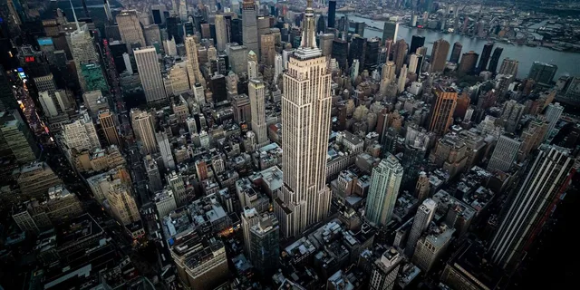 New York City Helicopter Charter with Champagne - Image 5