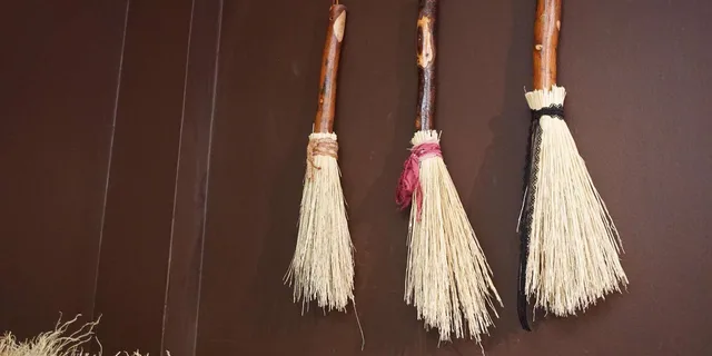 Boston Salem Witch Tour with Broom Making - Image 5