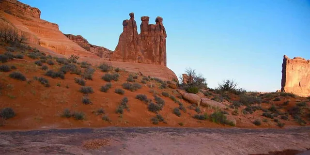 Moab Arches National Park Sunset Tour - Image 1