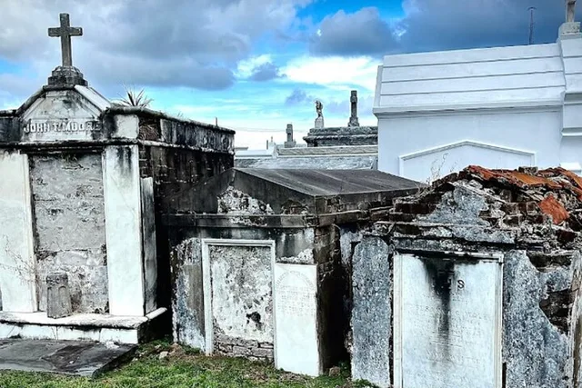 New Orleans Historic Cemetery Walking Tour - Image 6