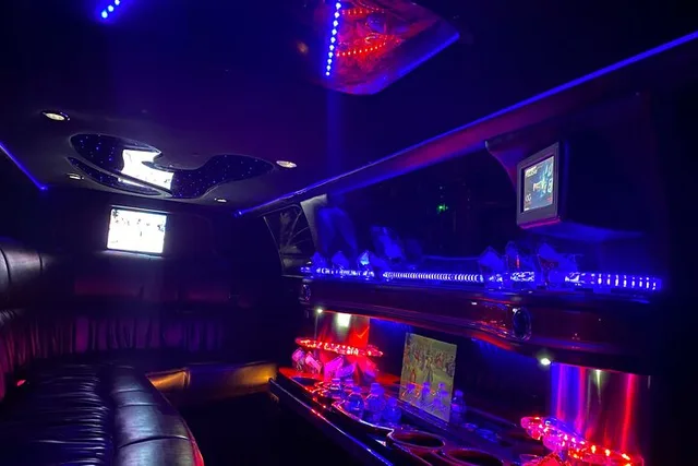 Newark Airport Stretch Limo Service to NYC - Image 6