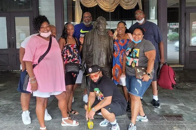 Cincinnati Scavenger Hunt - Image 4