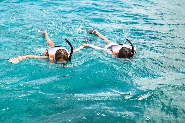 Ko Olina Wildlife Snorkel Charter - Image 2