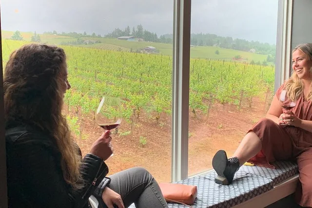 Willamette Valley Wine Maker Tour with Lunch - Image 5
