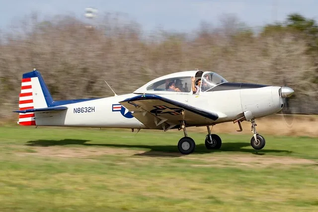 Rockport Historic Airplane Scenic Tour 1 hr - Image 6