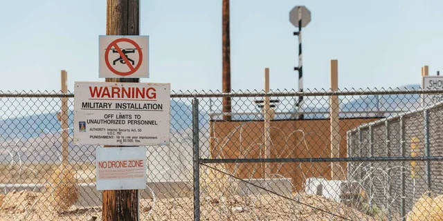 Las Vegas Area 51 Day Tour - Image 6