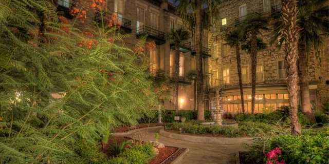 San Antonio Ghost Tour: Madames and Mayhem - Image 6