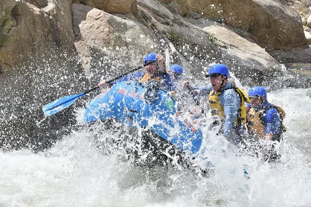 Browns Canyon Intermediate Rafting Trip - Image 1