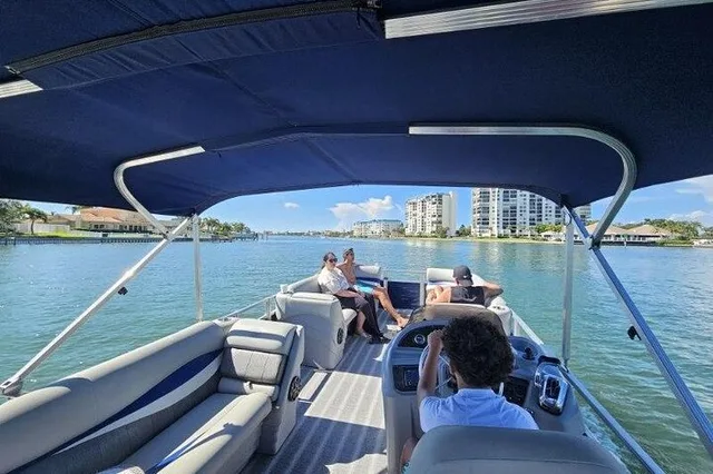 St Petersburg Pontoon Boat Tour - Image 6