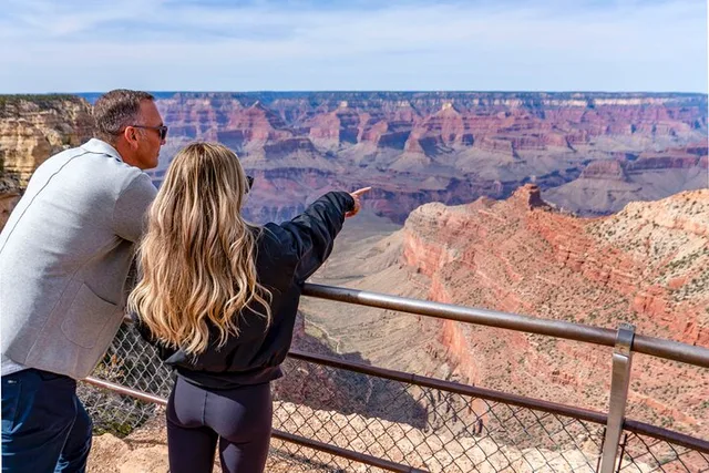 San Diego Grand Canyon Flight and Guided Tour - Image 3