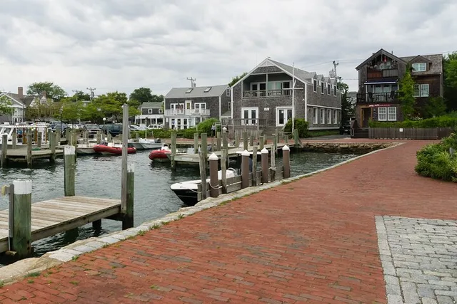 Edgartown Martha’s Vineyard Self-Guided Audio Walking Tour - Image 3