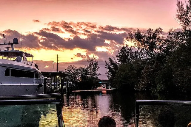 Fort Lauderdale Private Boat Tour 1 hr - Image 5