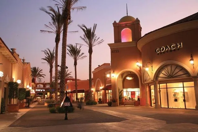 San Diego Beach and Shopping Tour - Image 2
