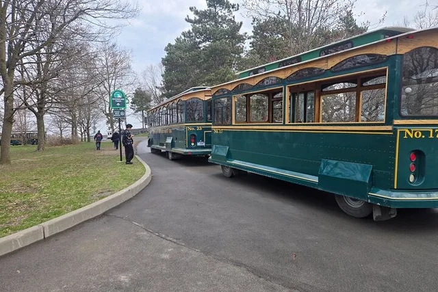 Niagara Falls Trolley Tour - Image 2